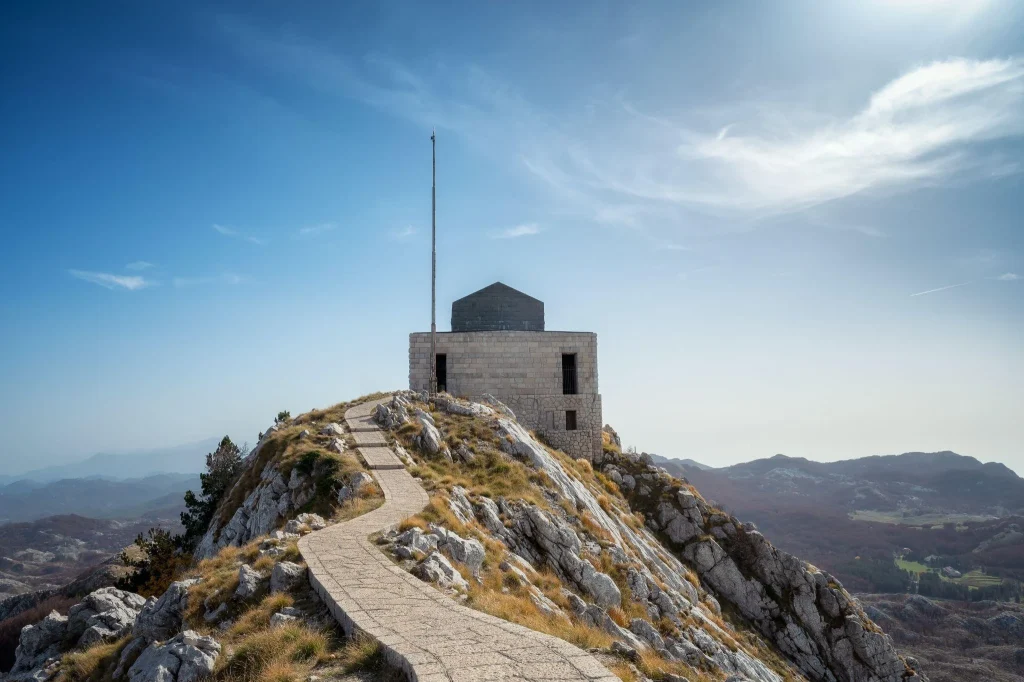 discover beautiful cultural locations by visiting them with our private tour guides